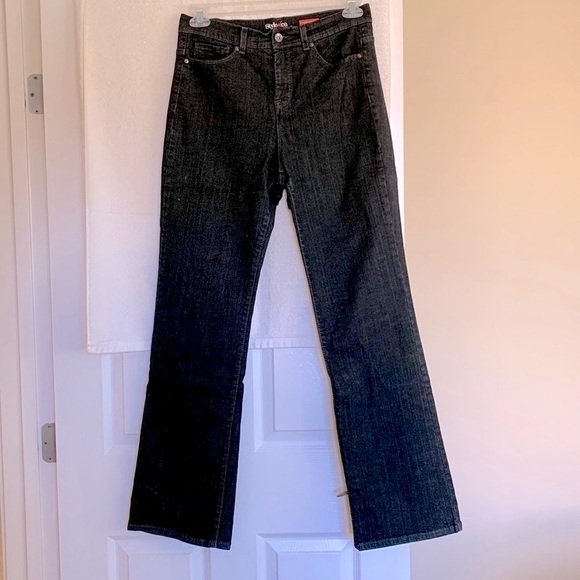 NWOT Style and Company jeans. Excellent condition no flaws. Tummy control. - Picture 1 of 6